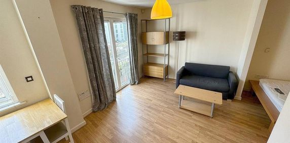 Studio to rent - Photo 2