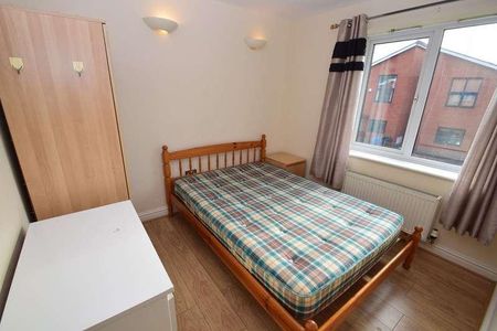 Newcastle Street, Hulme, Manchester, M15 - Photo 2