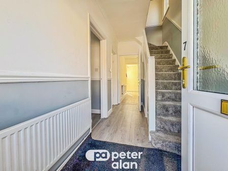 3 bedroom semi-detached house to rent - Photo 3