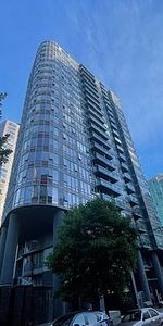 Apartment in high rise in Robson Street @ Great Location - Photo 4