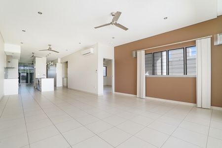 5/184 Smith Street, Larrakeyah NT 0820 - Apartment For Rent | Domain - Photo 2
