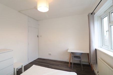 Room in a Shared Flat, Godwin House, E2 - Photo 2