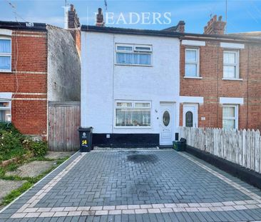 2 bedroom terraced house to rent - Photo 4