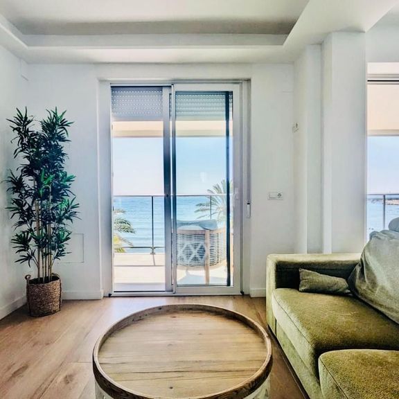 2 room luxury Apartment for rent in Fuengirola, Andalusia - Photo 1