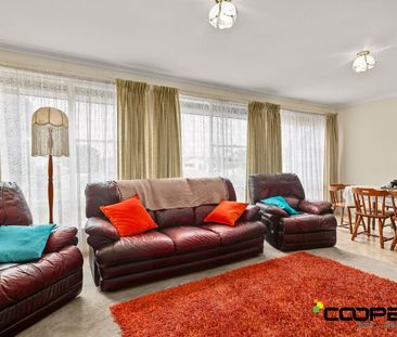 Effortless Living in a Beautifully Maintained Home - Photo 3