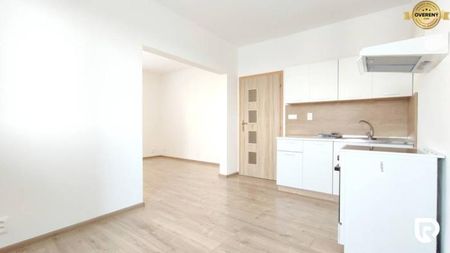 RentHub | 2-izbový byt + parking, ul. Východná | Trenčín - Photo 2