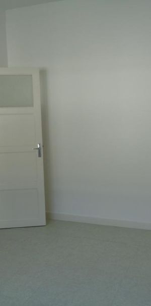 Location Appartement 1 pièce 37m² ST NAZAIRE 44600 - Photo 1