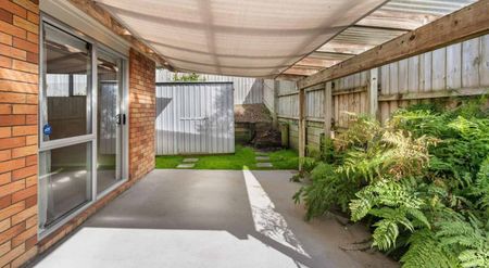 Modern comfort in a convenient Onerahi location - Photo 4