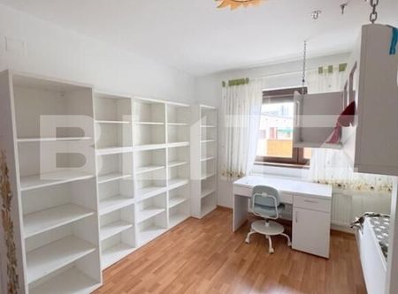 Apartament cu 3 camere, garaj, loc de parcare, ansamblu privat -zona Grigorescu - Photo 3
