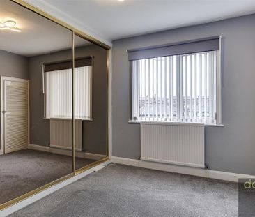 2 bedroom semi-detached house to rent - Photo 6