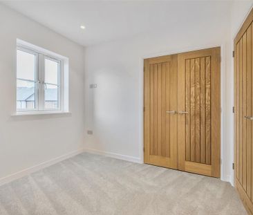 2 bedroom coach house to rent - Photo 4