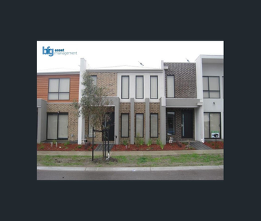 Modern & Low-Maintenance 2-Bedroom Townhouse in Prime Location - Photo 5