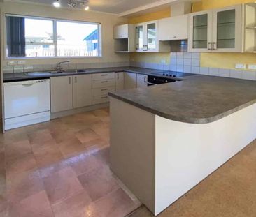 Great Home, Great Location! - Photo 5