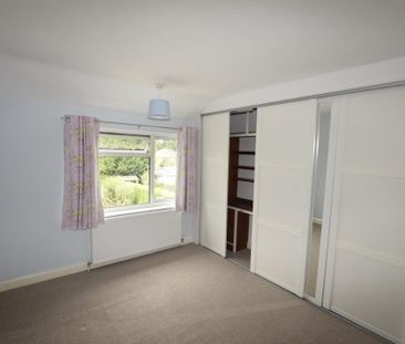 2 bedroom semi-detached house to rent - Photo 4