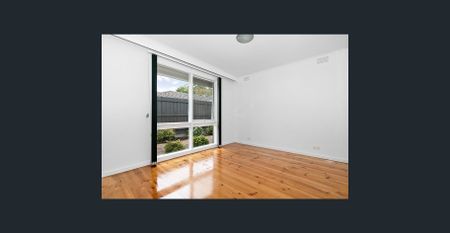 Refurbished Unit with Spacious Courtyard - Photo 2