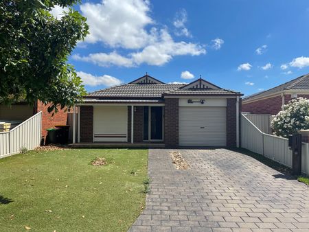 36 Grampians Way, Caroline Springs VIC 3023 - Photo 3