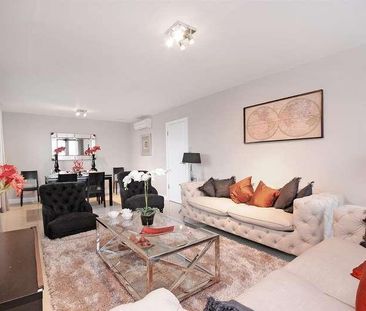 St. Johns Wood Park, London, NW8 - Photo 1