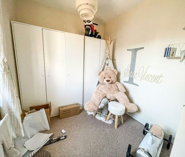 Semi-detached house to rent on - Photo 3