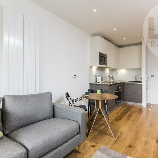 Studio to rent - Photo 1