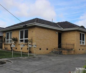 1/12 Wantirna Road, RINGWOOD - Photo 1
