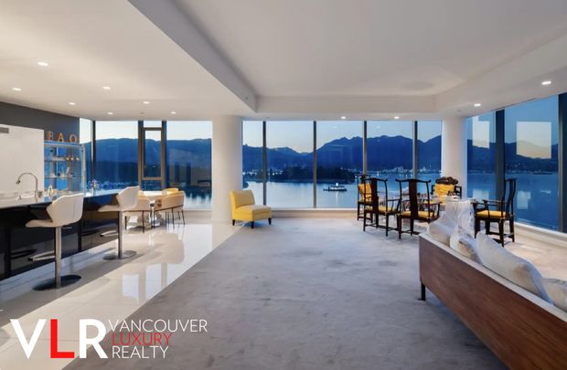 Condo in Downtown Vancouver, BC - Photo 1