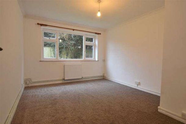 London Road, Redhill, Surrey, RH1 - Photo 1