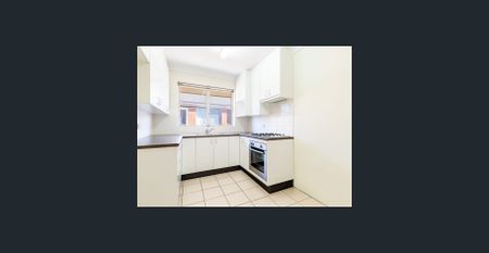 Top Floor Two Bedroom Apartment in Desirable Dulwich Hill Location - Photo 5