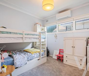 20 Springfield Avenue, Kotara NSW 2289 - House For Rent | Domain - Photo 1