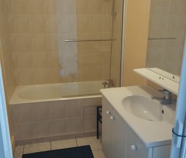Location Appartement 2 pièces 47m² LE CREUSOT 71200 - Photo 3