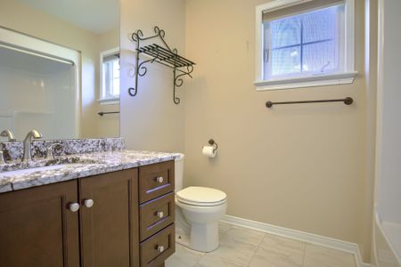 For Lease - 184 Cheyenne Way, Barrhaven, Ontario - Photo 3