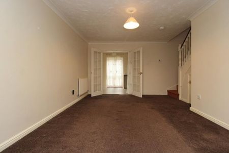 3 bedroom semi-detached house to rent - Photo 3