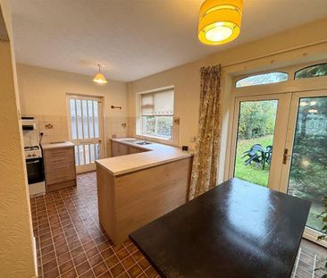 3 bedroom semi-detached house to rent - Photo 2