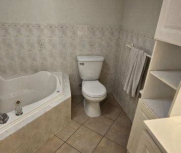 For Lease - 74 argyle Street, Toronto, Ontario - Photo 5