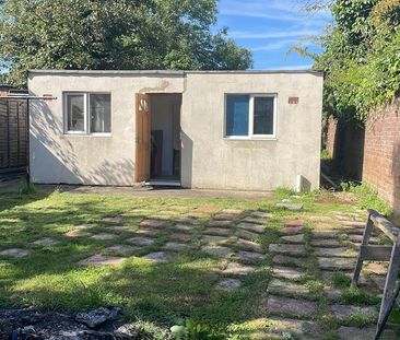 1 bedroom in a house share to rent - Photo 6