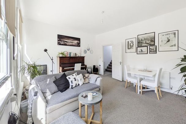 3 bedroom flat to rent - Photo 1