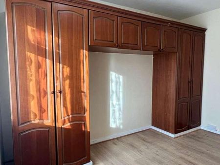 Woodshire Road, Dagenham, RM10 - Photo 2