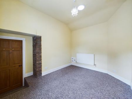 2 bedroom semi-detached house to rent - Photo 2