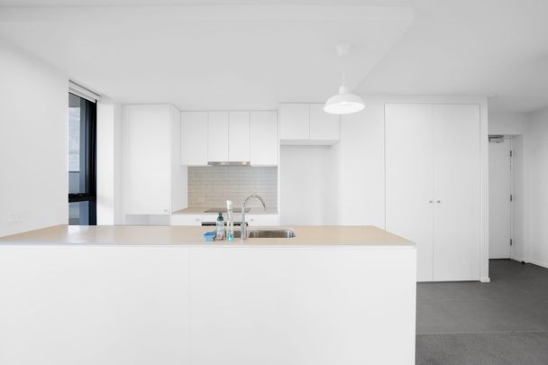 Two bedroom located in the heart of Gungahlin - Photo 1