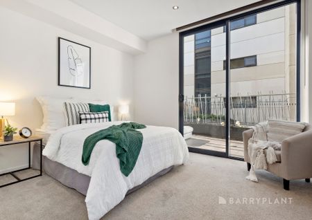 Spacious 3-Bedroom Townhouse in Docklands - UNFURNISHED - Photo 4