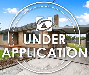 THREE BEDROOM HOUSE - Photo 5