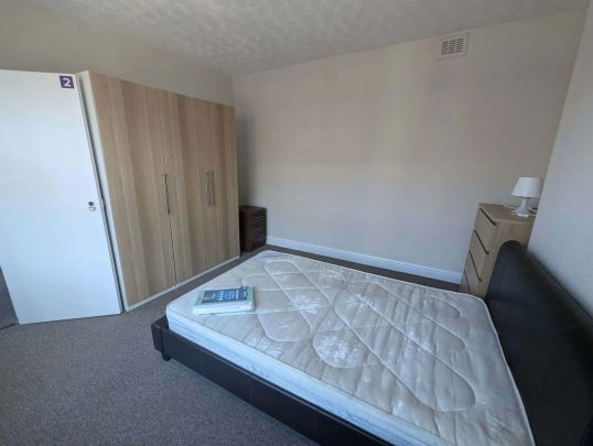 Hartopp Road (4 bed) - Photo 1
