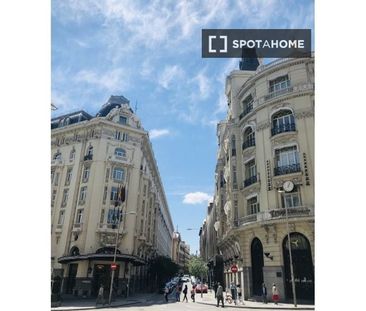 2 room luxury Flat for rent in Madrid, Spain - Photo 1
