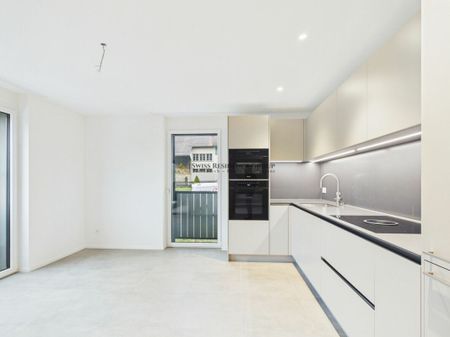 Spacious 4.5-room apartment with loggia and adjoining bathroom - Photo 2