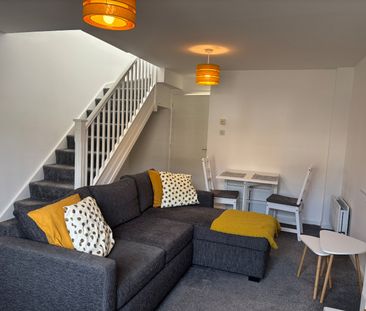 2 bedroom semi-detached house to rent - Photo 3