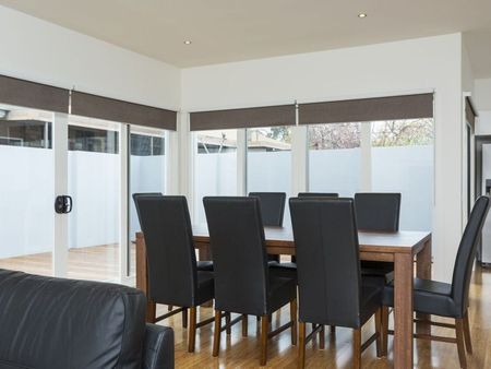 FULLY FURNISHED - CONTACT AGENT FOR AVAILABILITY - Photo 4