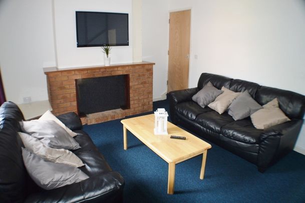 4 Bed Semi-Detached House, Montpelier Road, NG7 - Photo 1