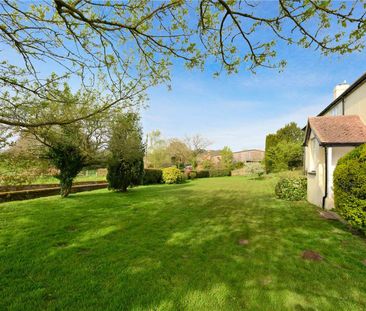 A charming and beautifully refurbished detached farmhouse set withi... - Photo 4