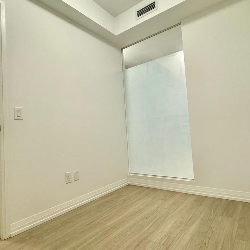 For Lease - 8 Widmer Street Unit# 804, Toronto, Ontario - Photo 1