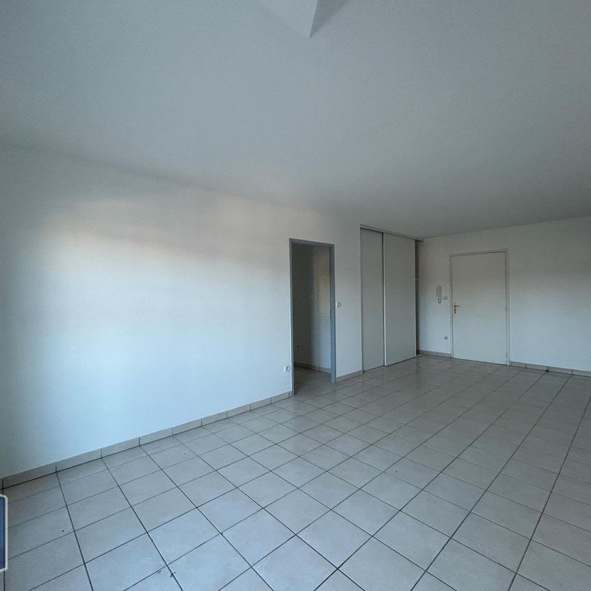 Location Appartement 4 pièces 79m² ROYE 80700 - Photo 1