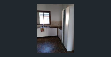 Great Three-Bedroom Home in Guildford - Photo 3